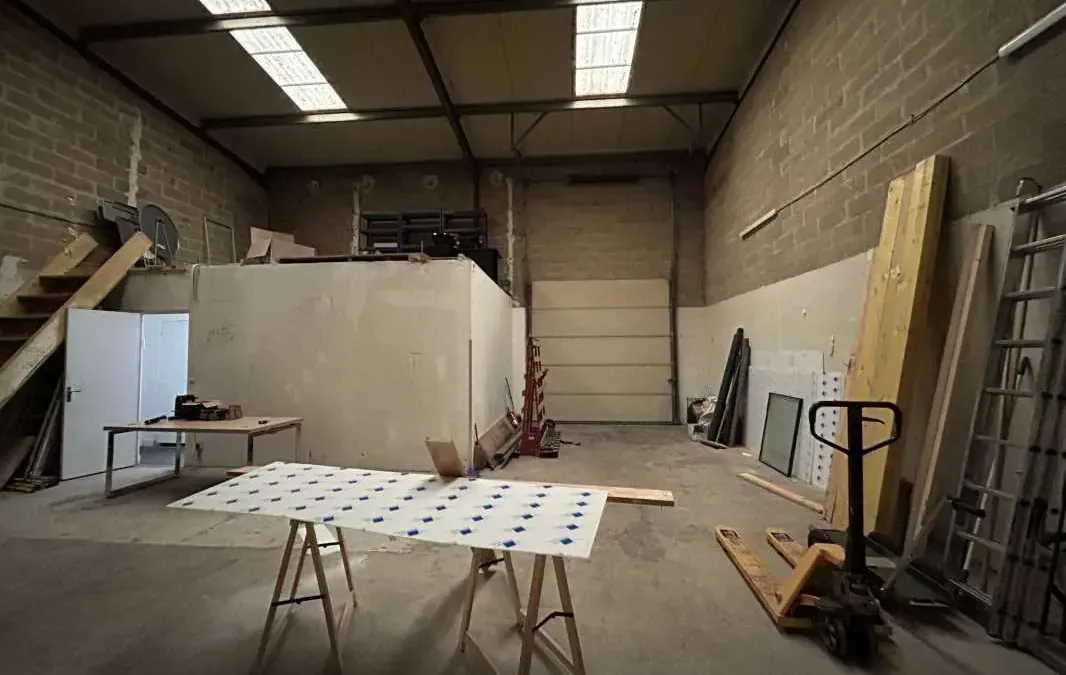 Photo 1