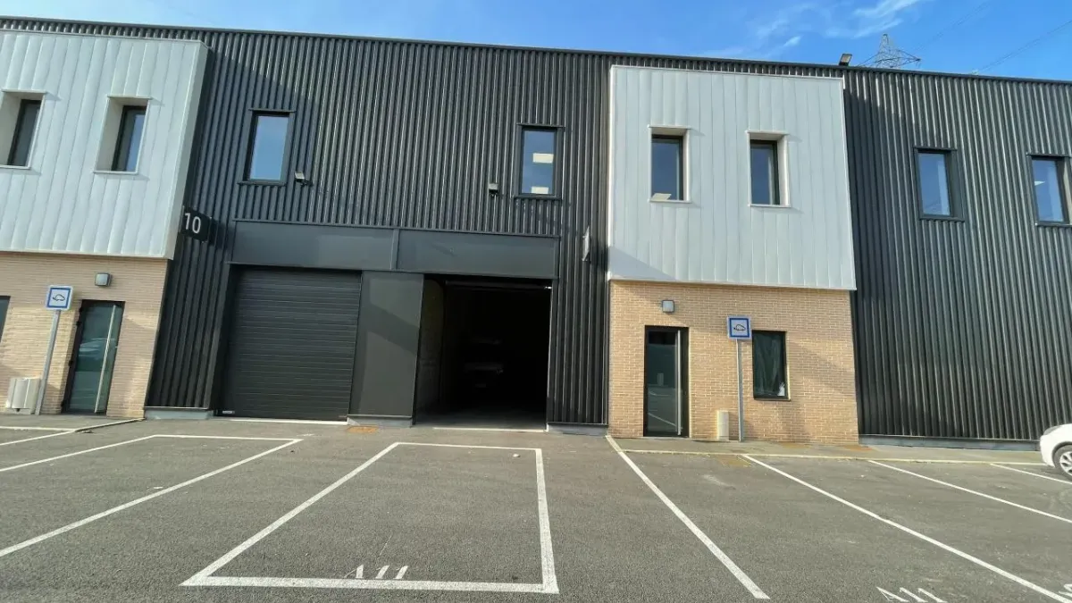 Photo 1