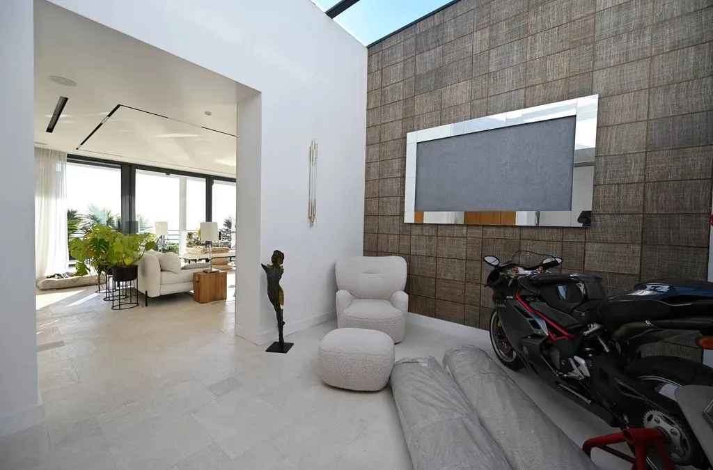 Photo 6