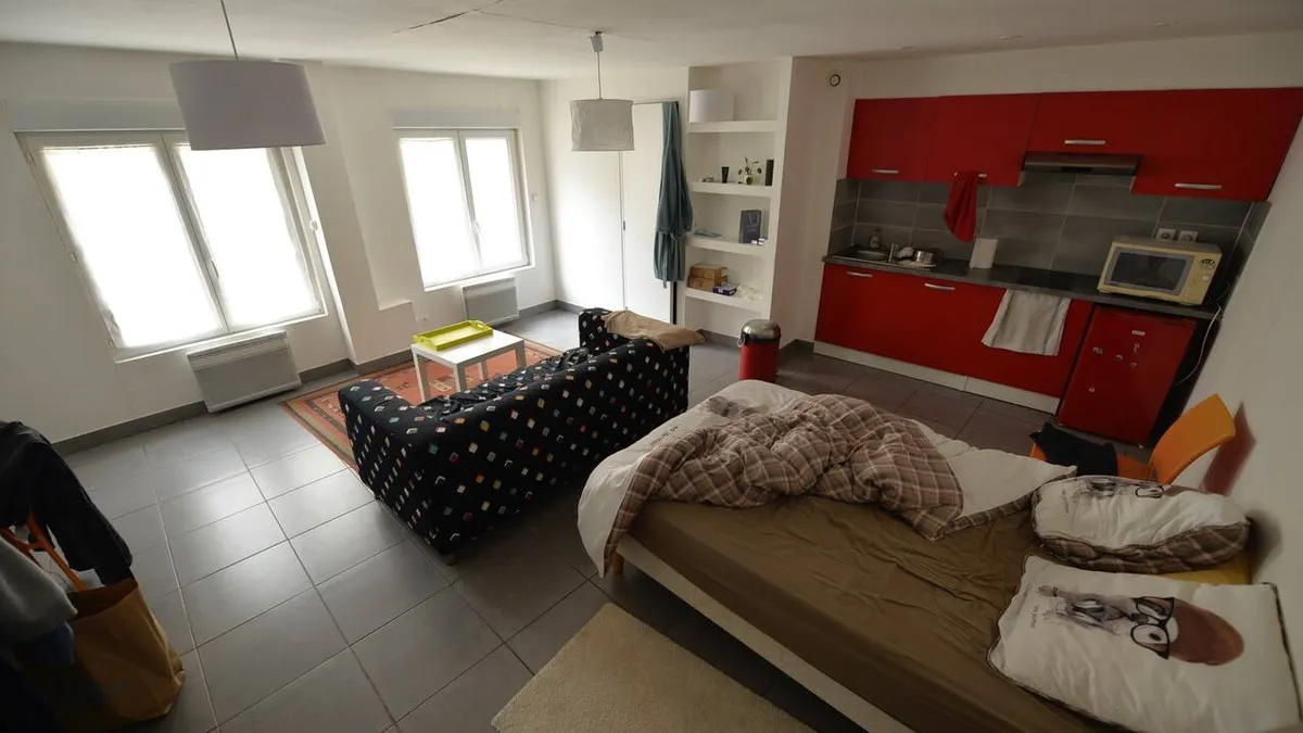Photo 1