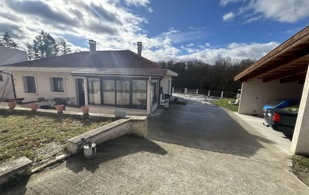 Photo 1