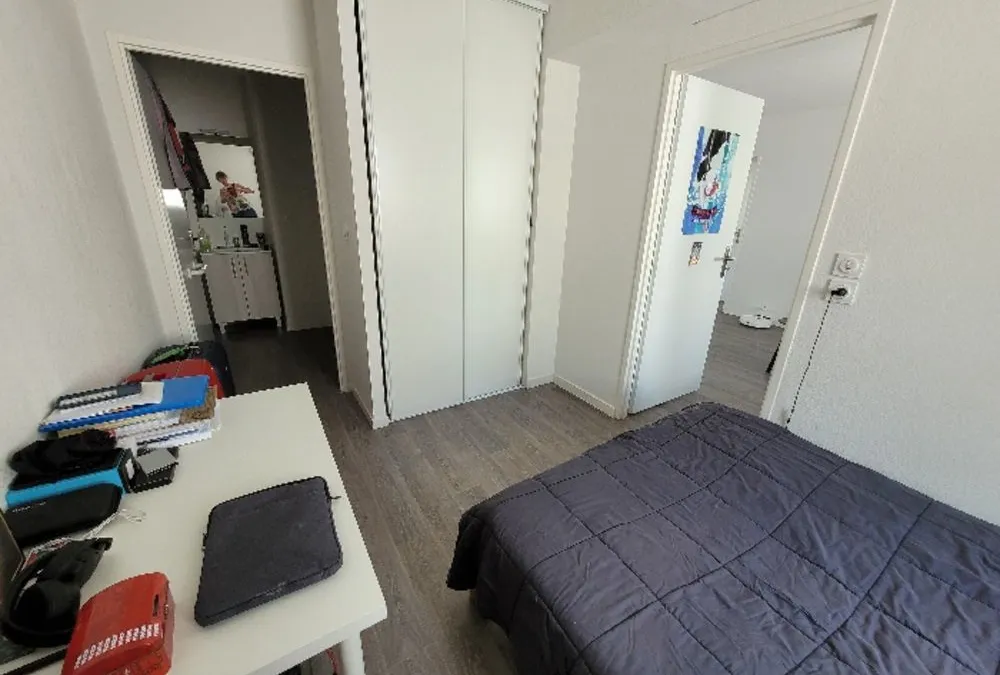 Photo 1