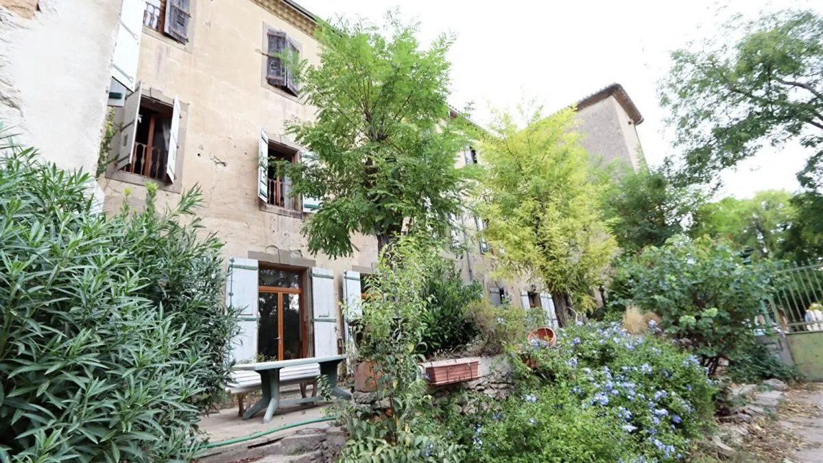 Photo 1