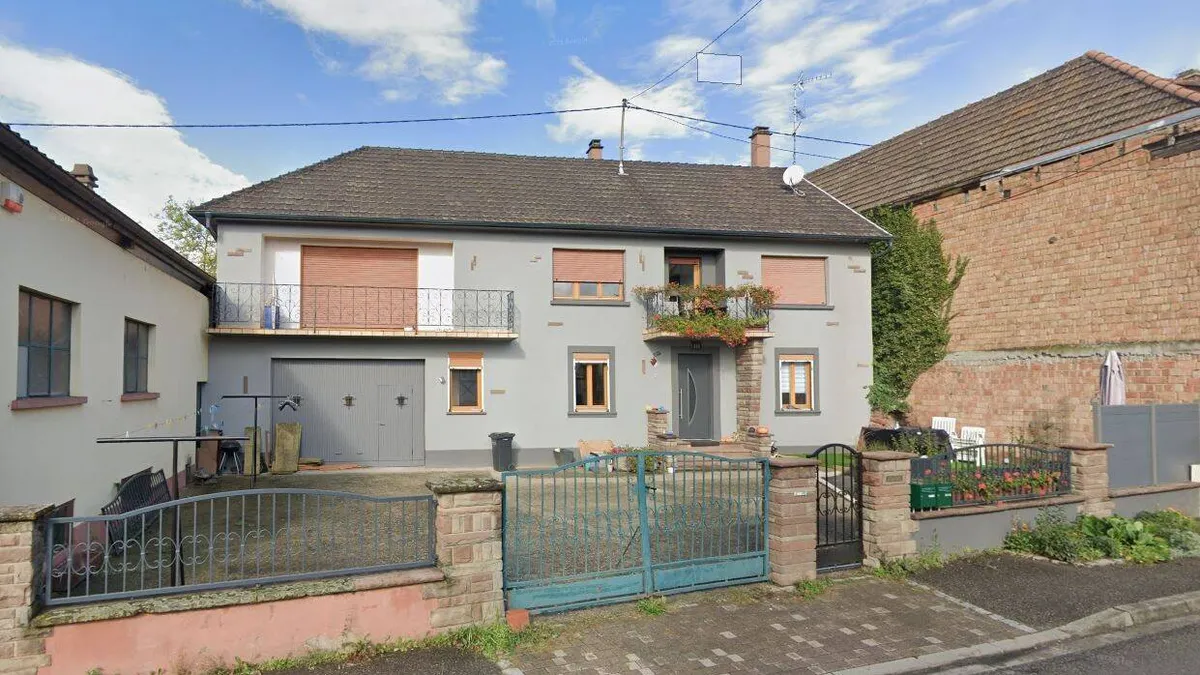Photo 1