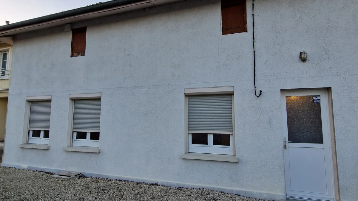 Photo 1