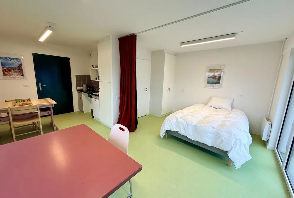 Photo 1