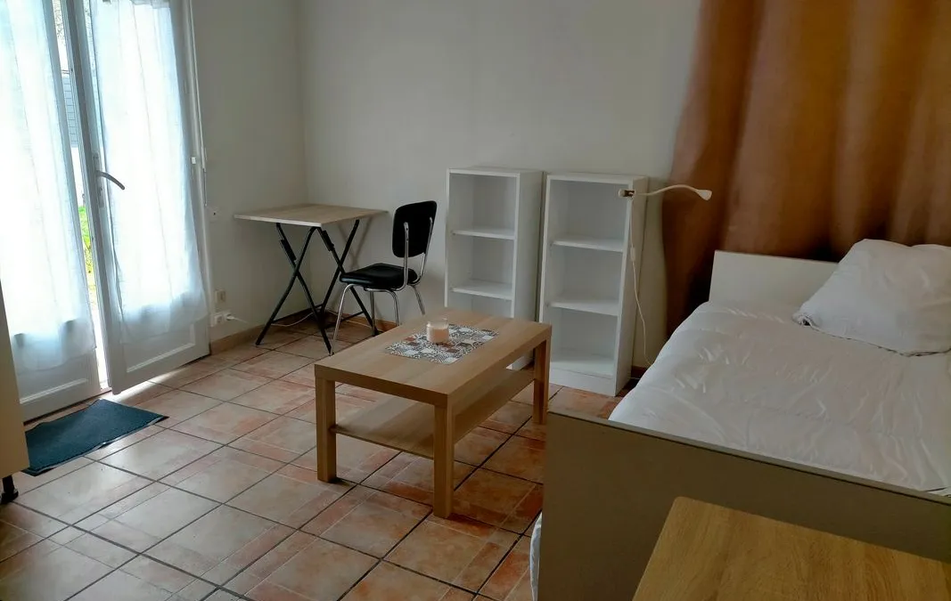 Photo 1