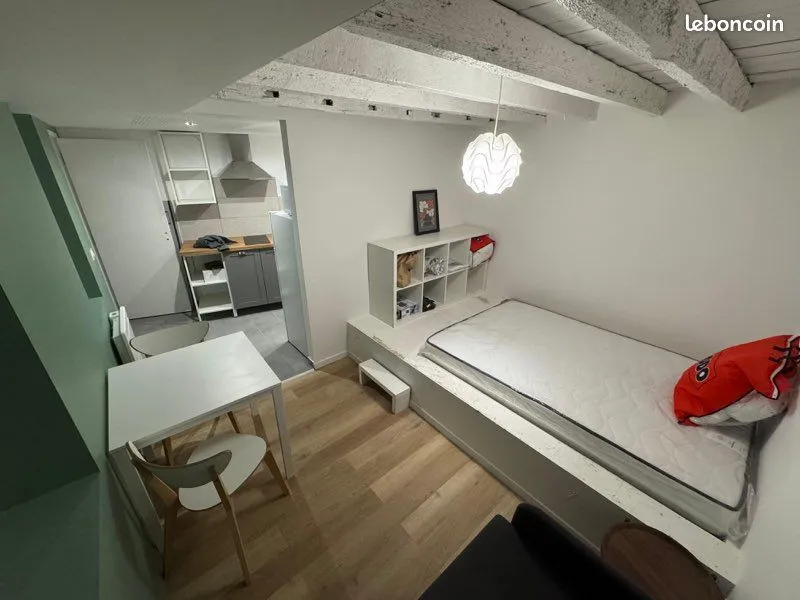 Photo 1