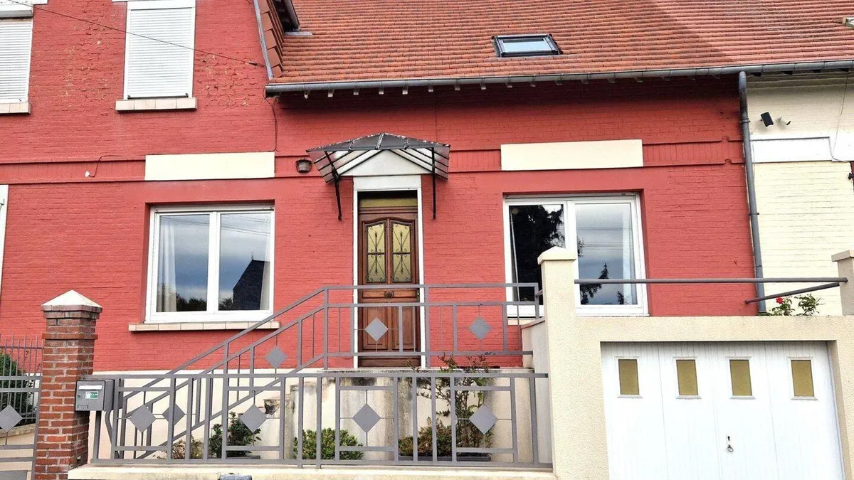 Photo 1