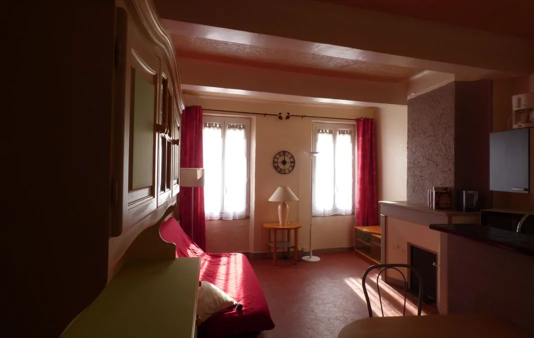 Photo 1