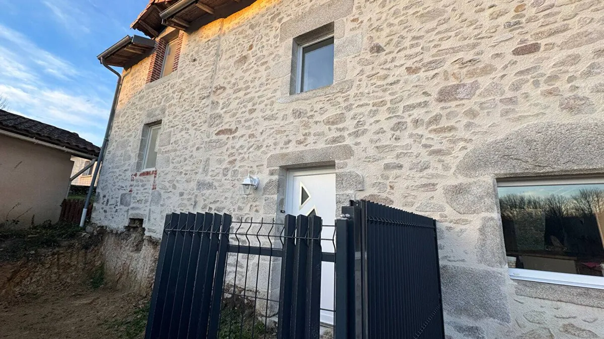 Photo 1