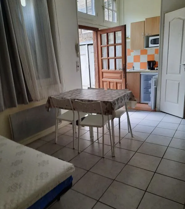 Photo 1