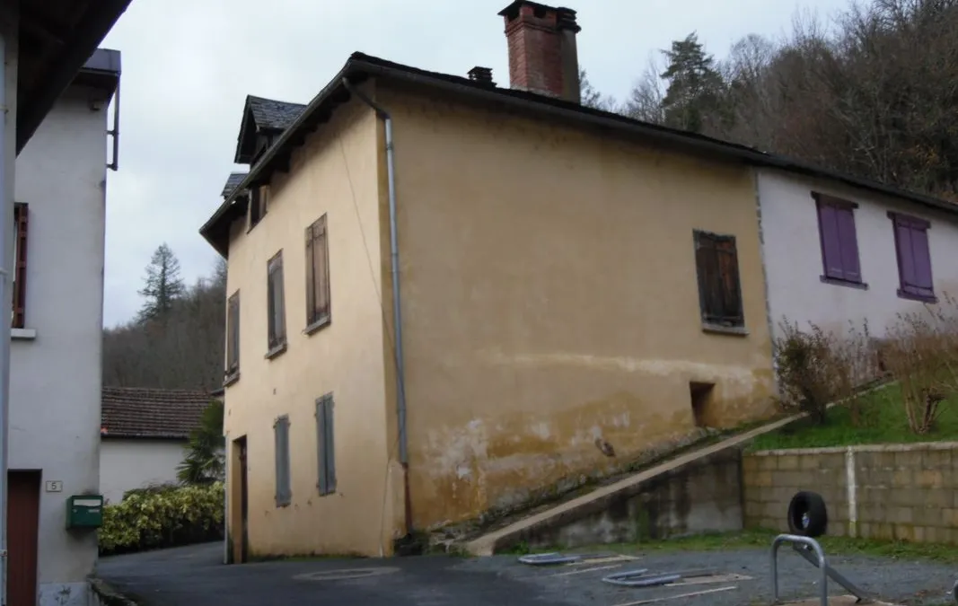 Photo 1