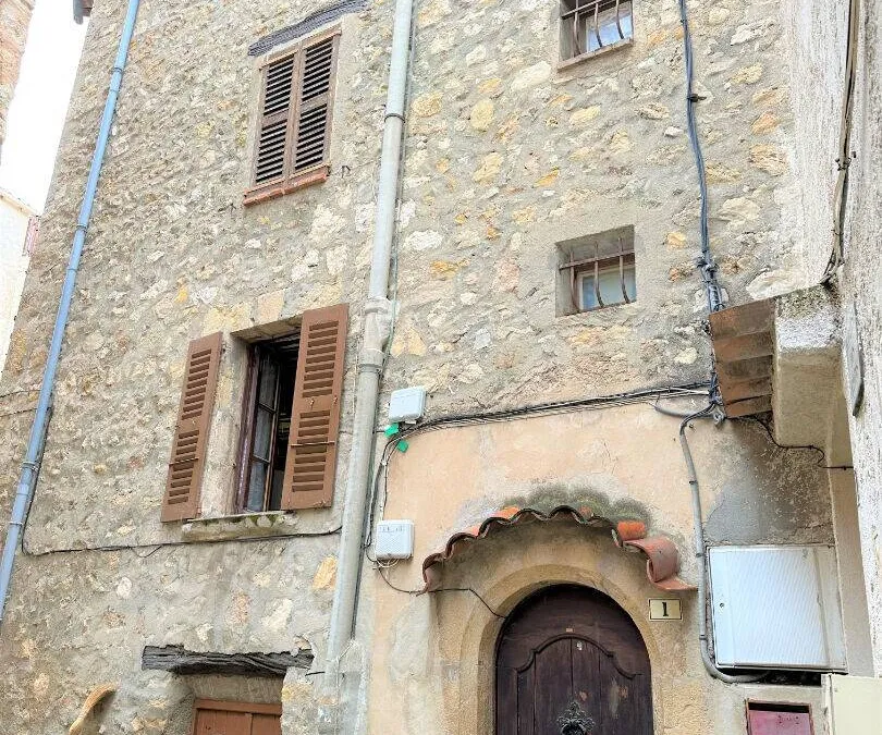 Photo 1