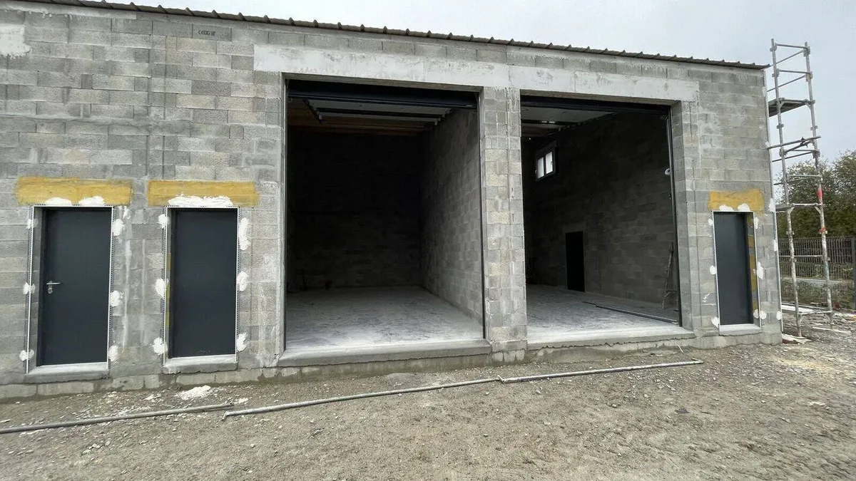 Photo 1