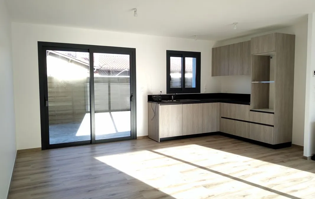 Photo 1