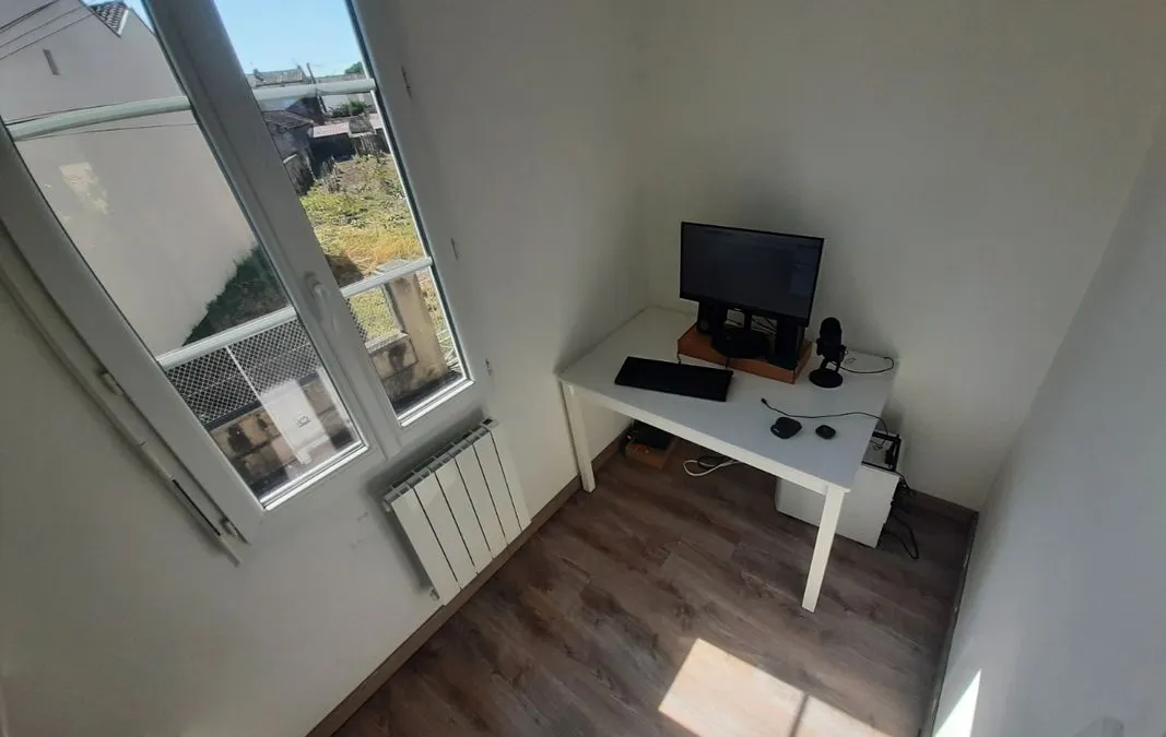 Photo 1