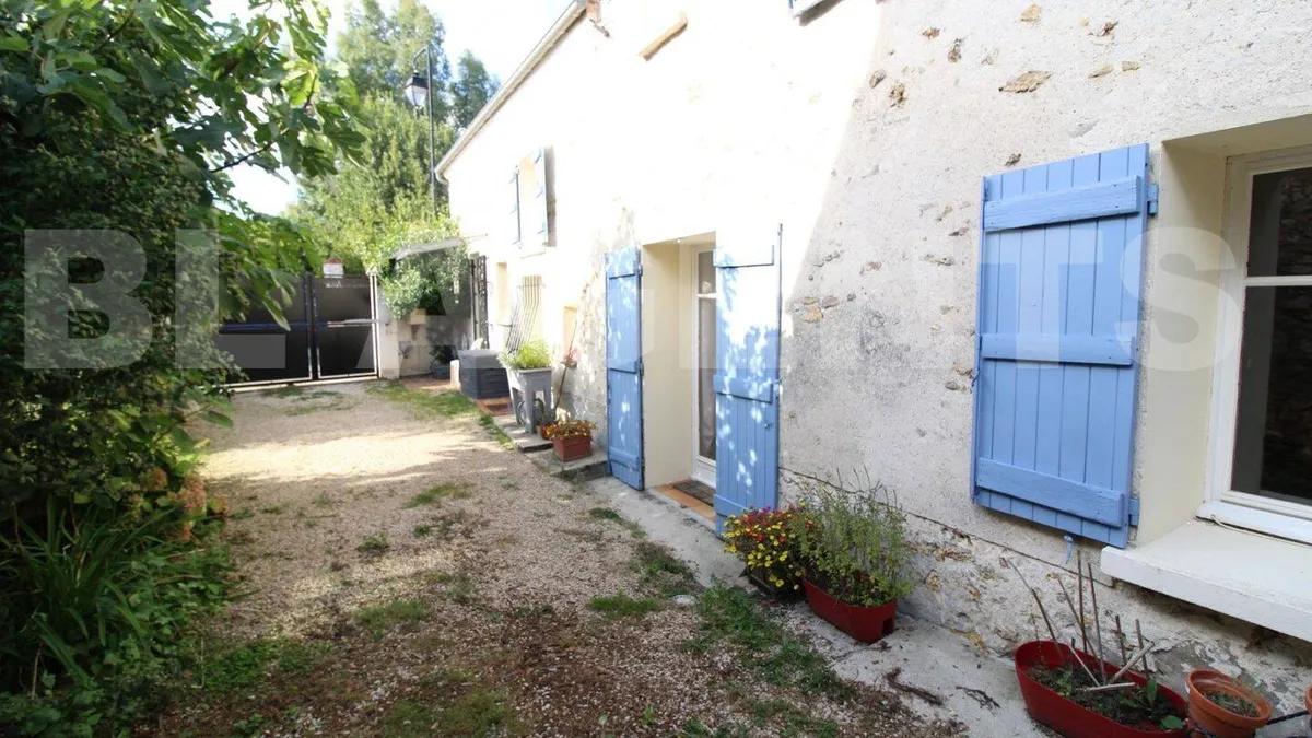 Photo 1