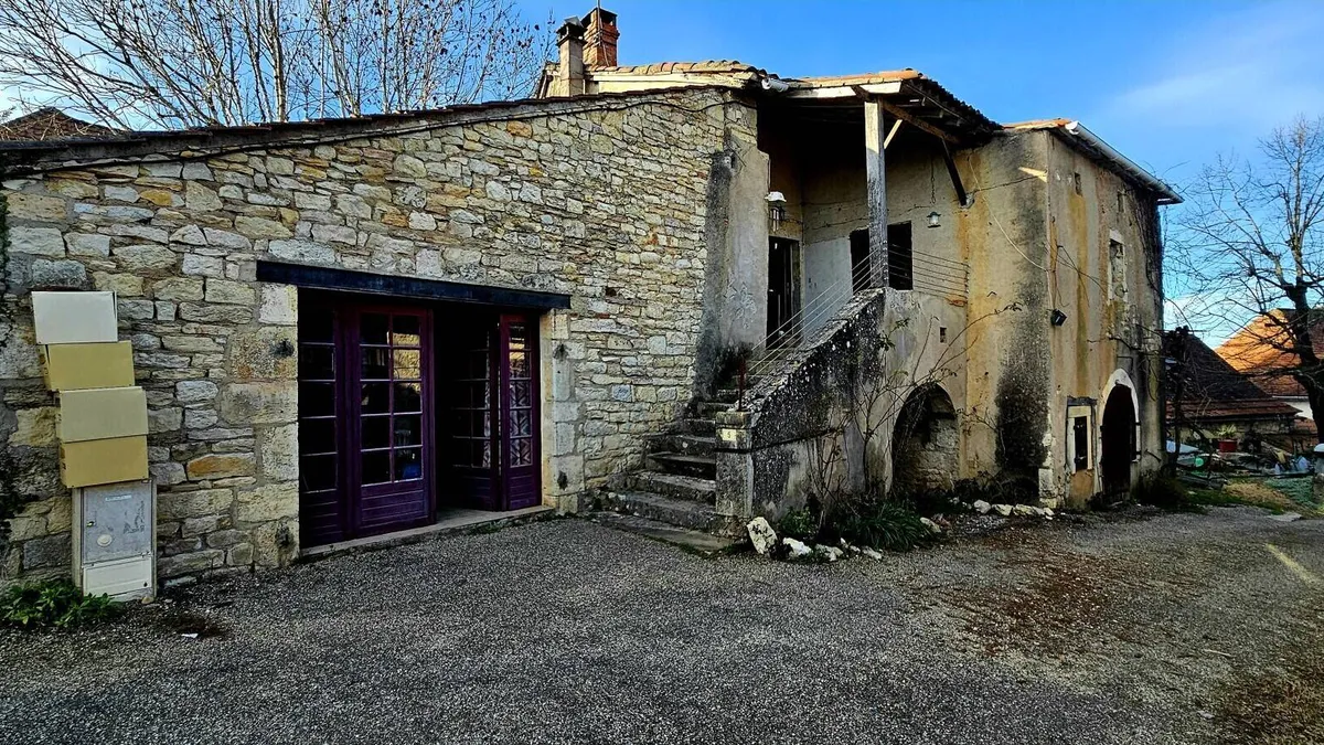 Photo 1
