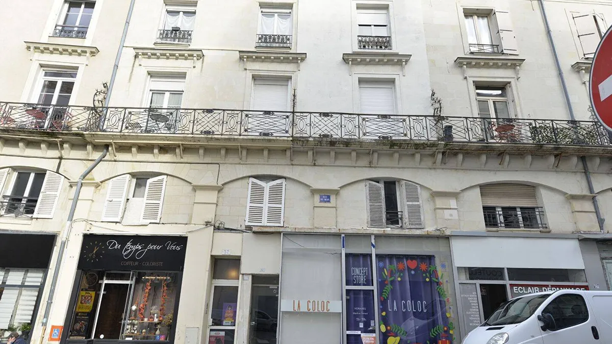 Photo 1
