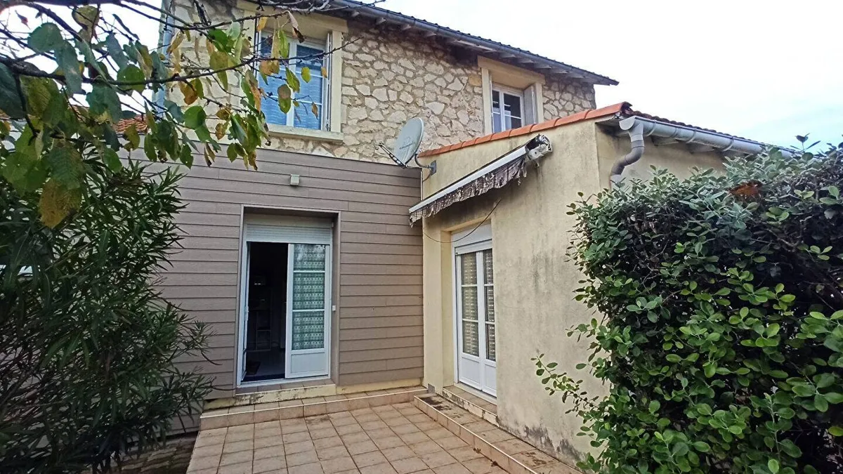 Photo 1
