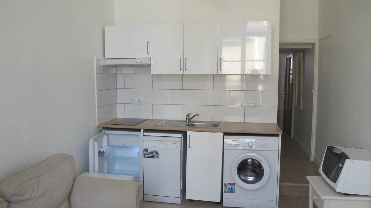 Photo 1