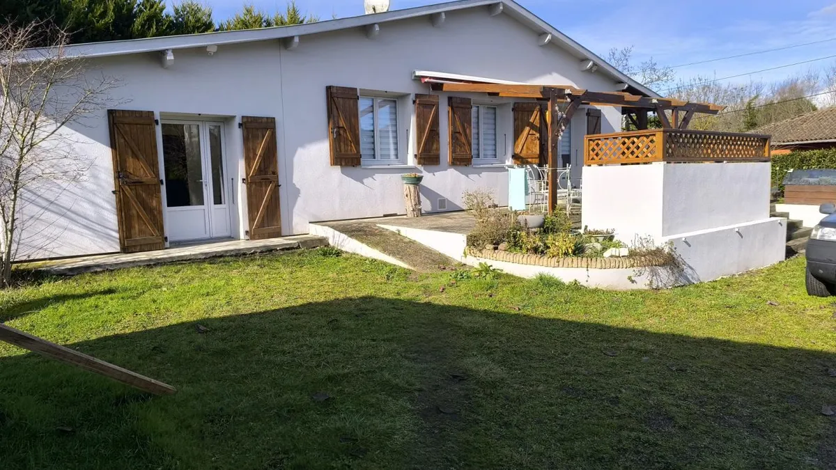 Photo 1