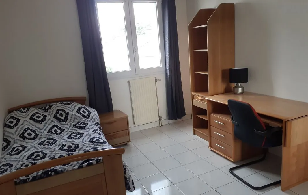 Photo 1