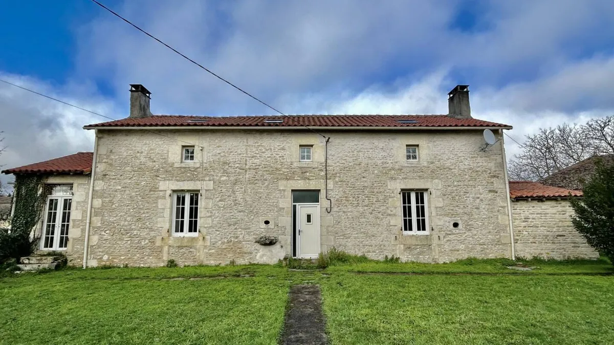 Photo 1
