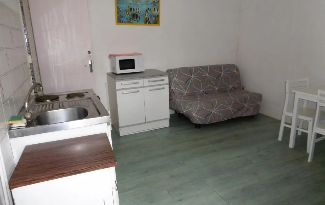 Photo 1