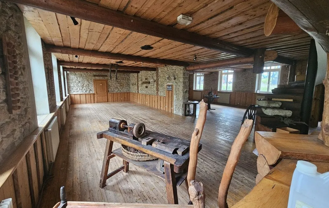 Photo 1
