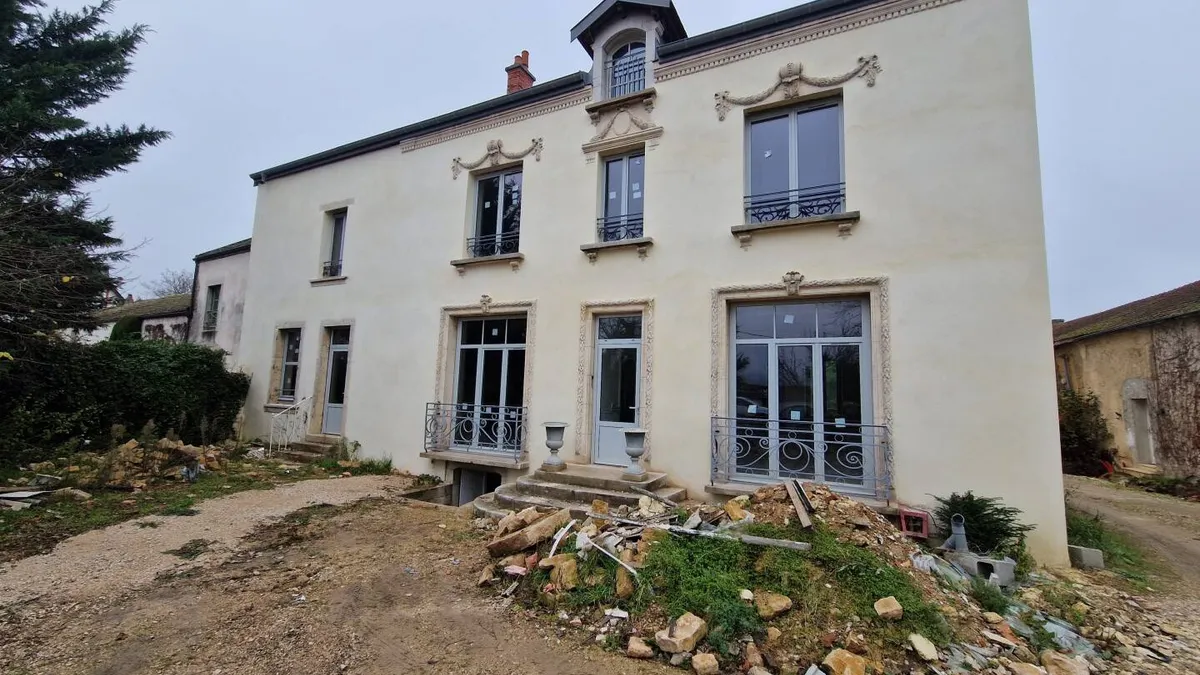 Photo 1