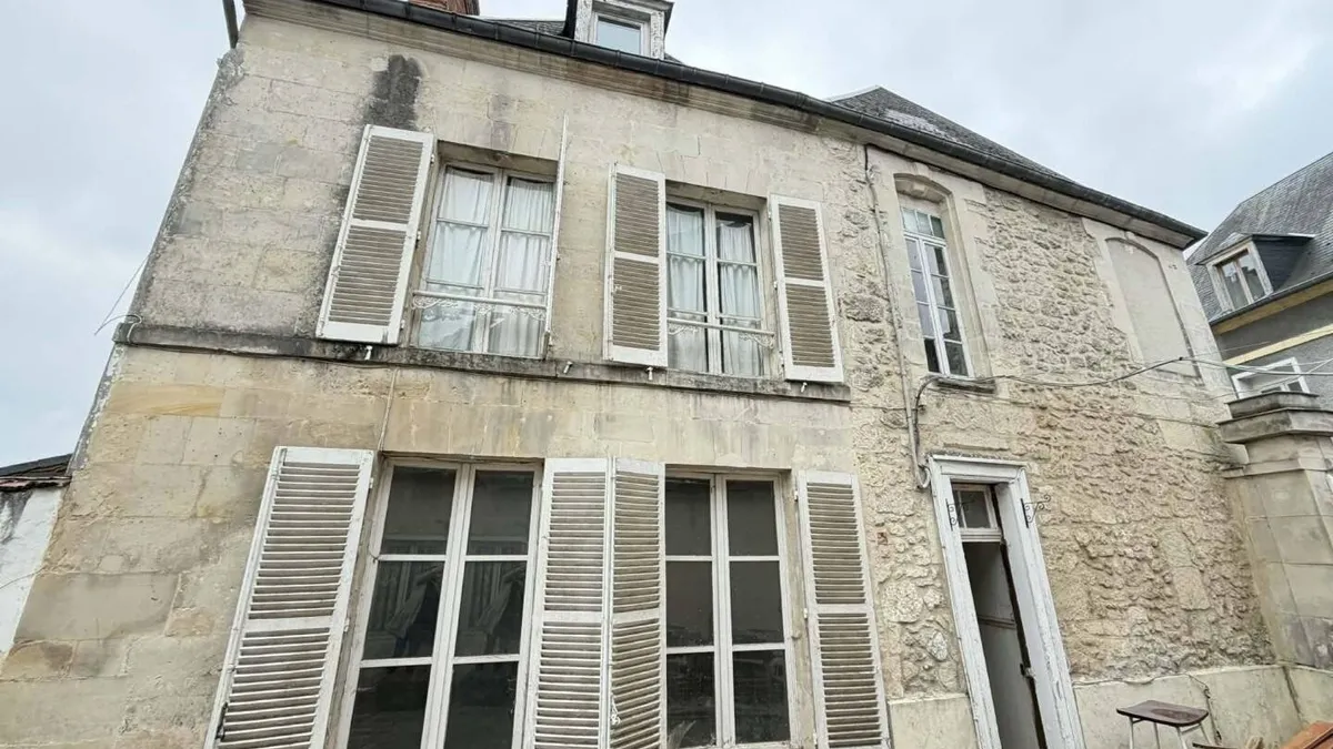 Photo 1