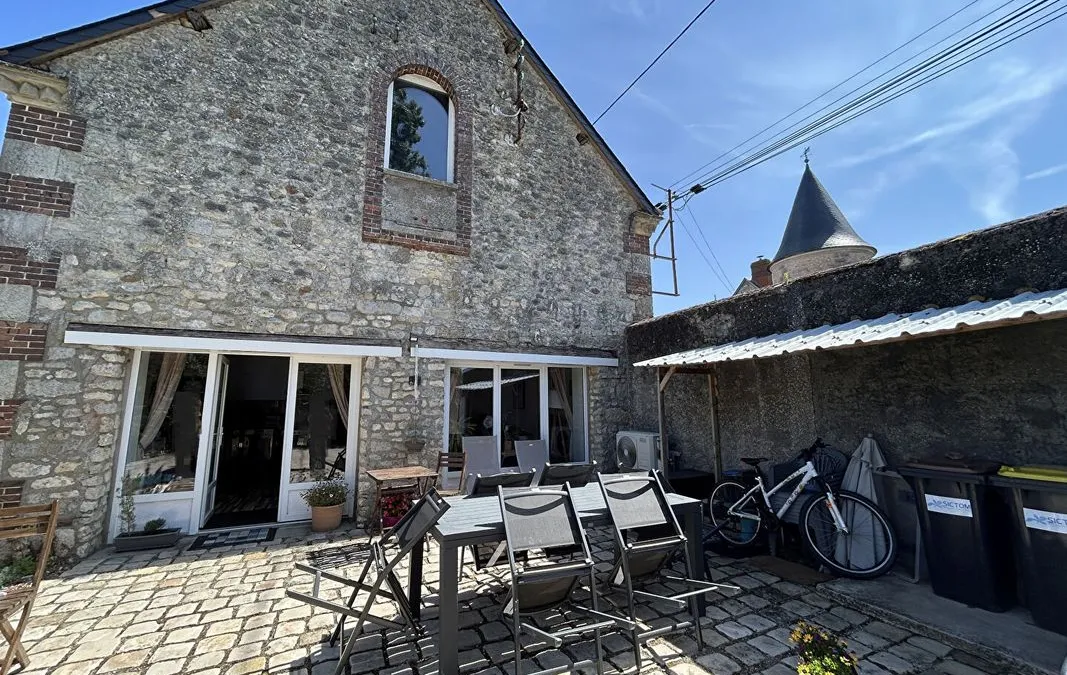 Photo 1