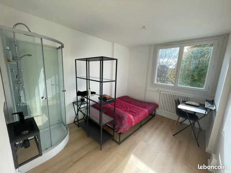 Photo 1