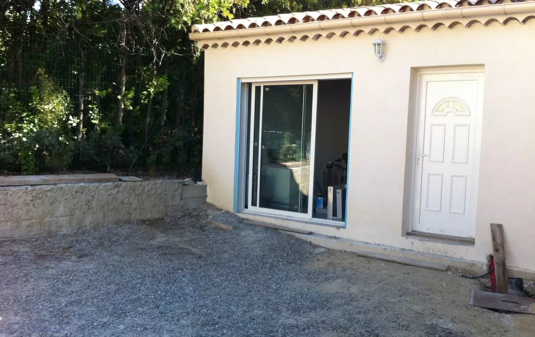 Photo 1