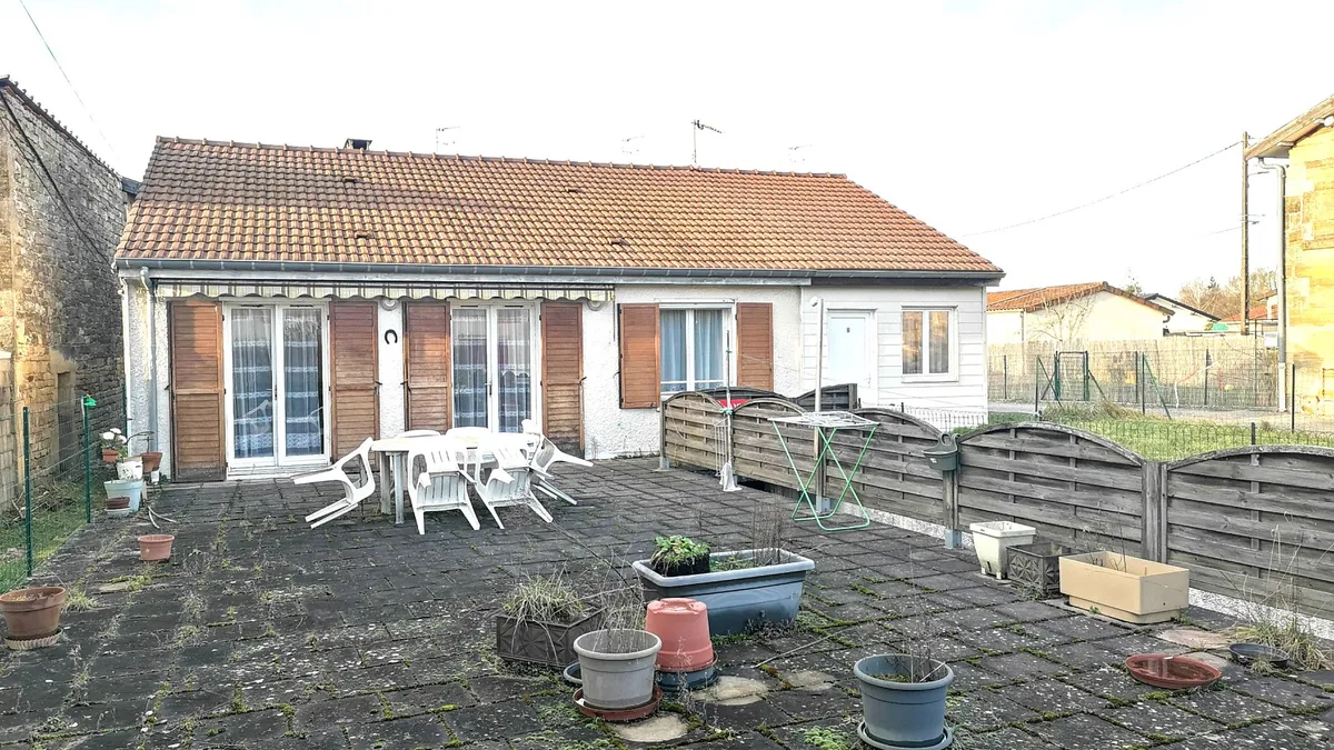 Photo 1