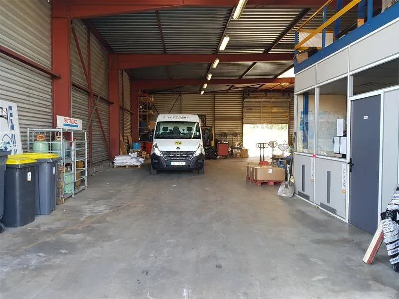 Photo 1