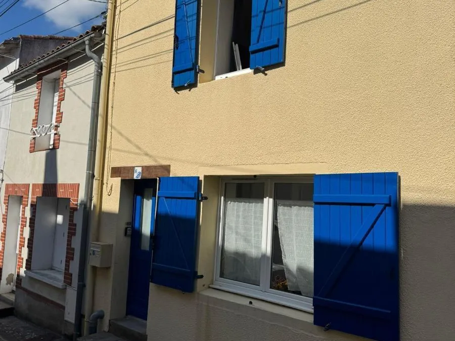 Photo 1