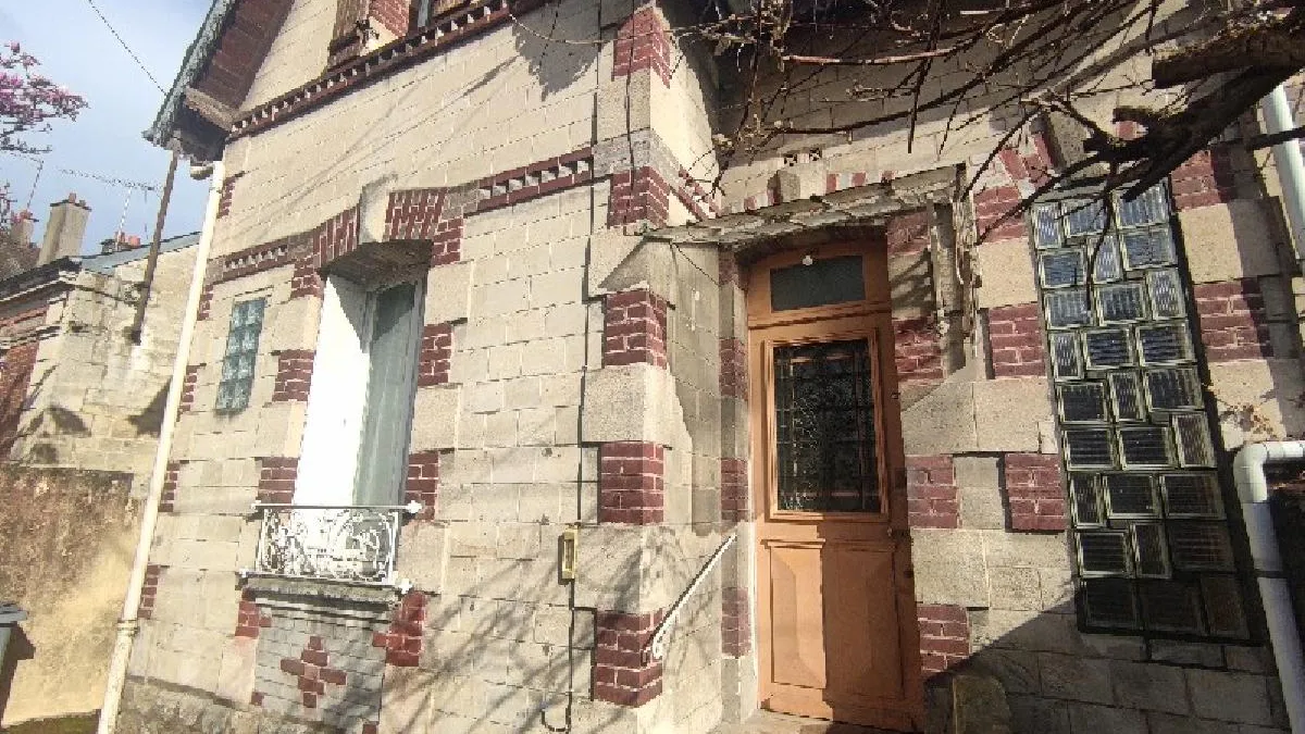 Photo 1