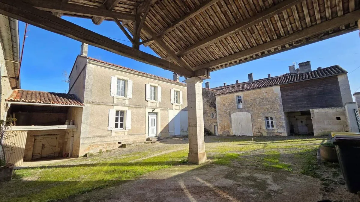 Photo 1