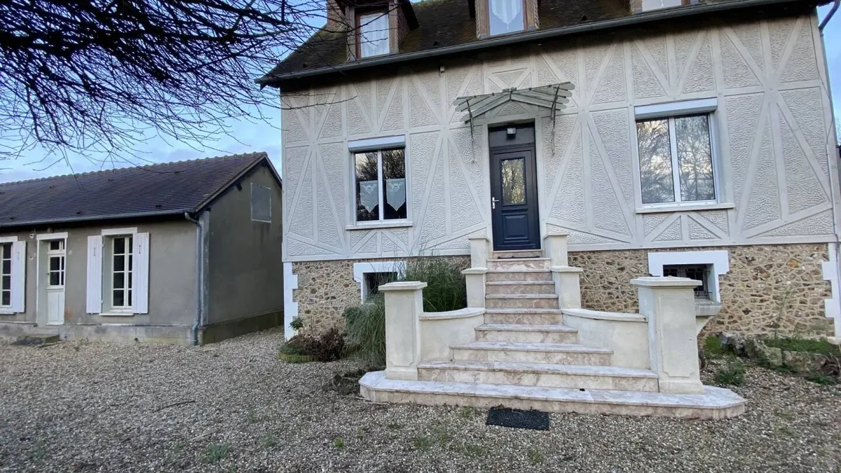 Photo 1