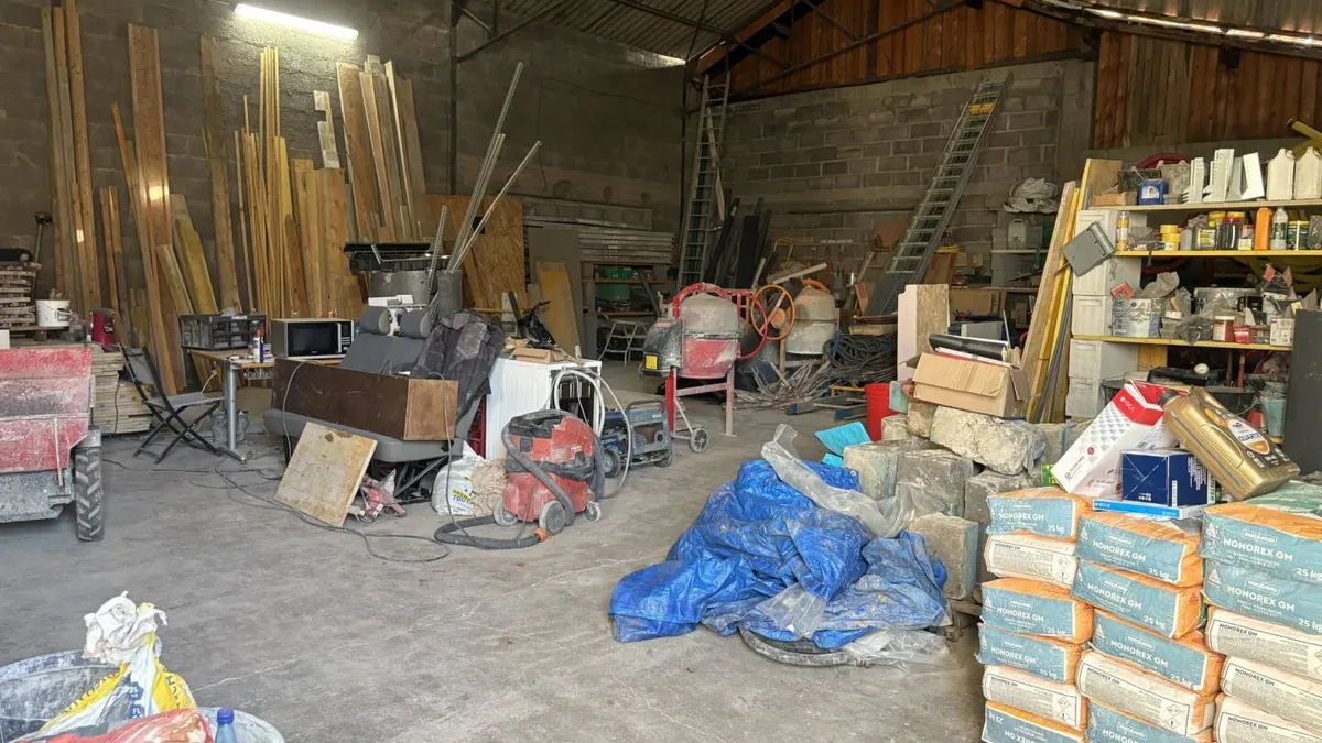Photo 1