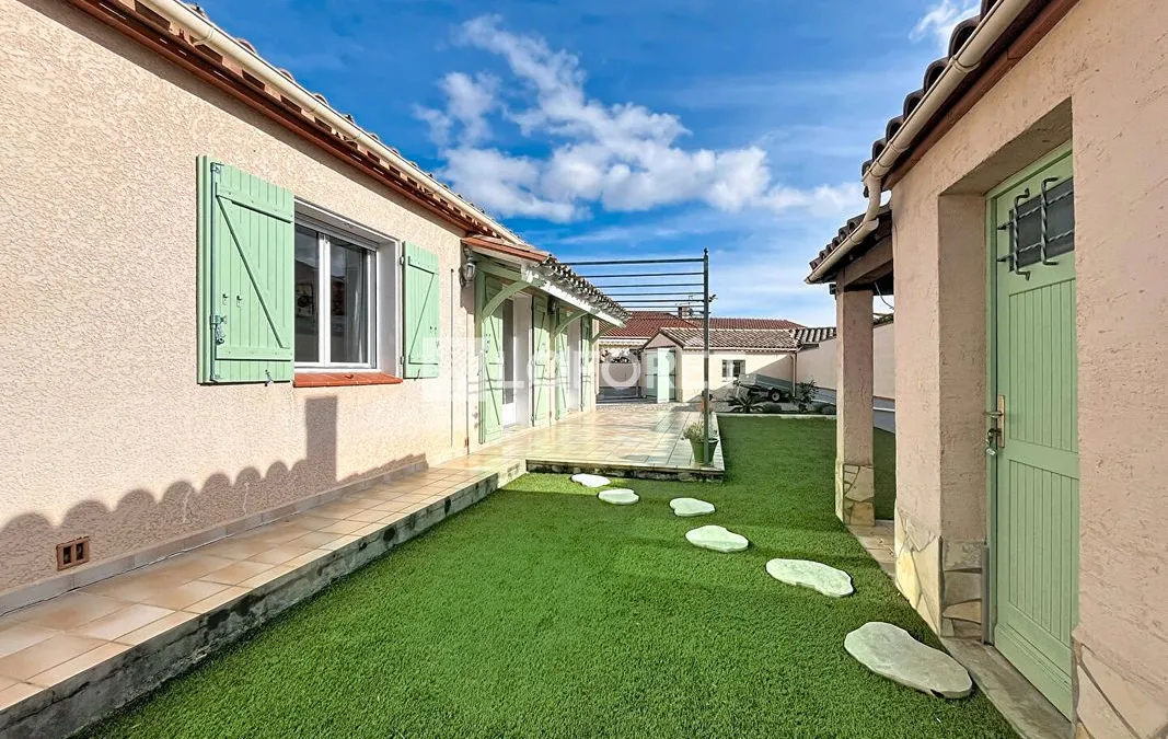 Photo 1
