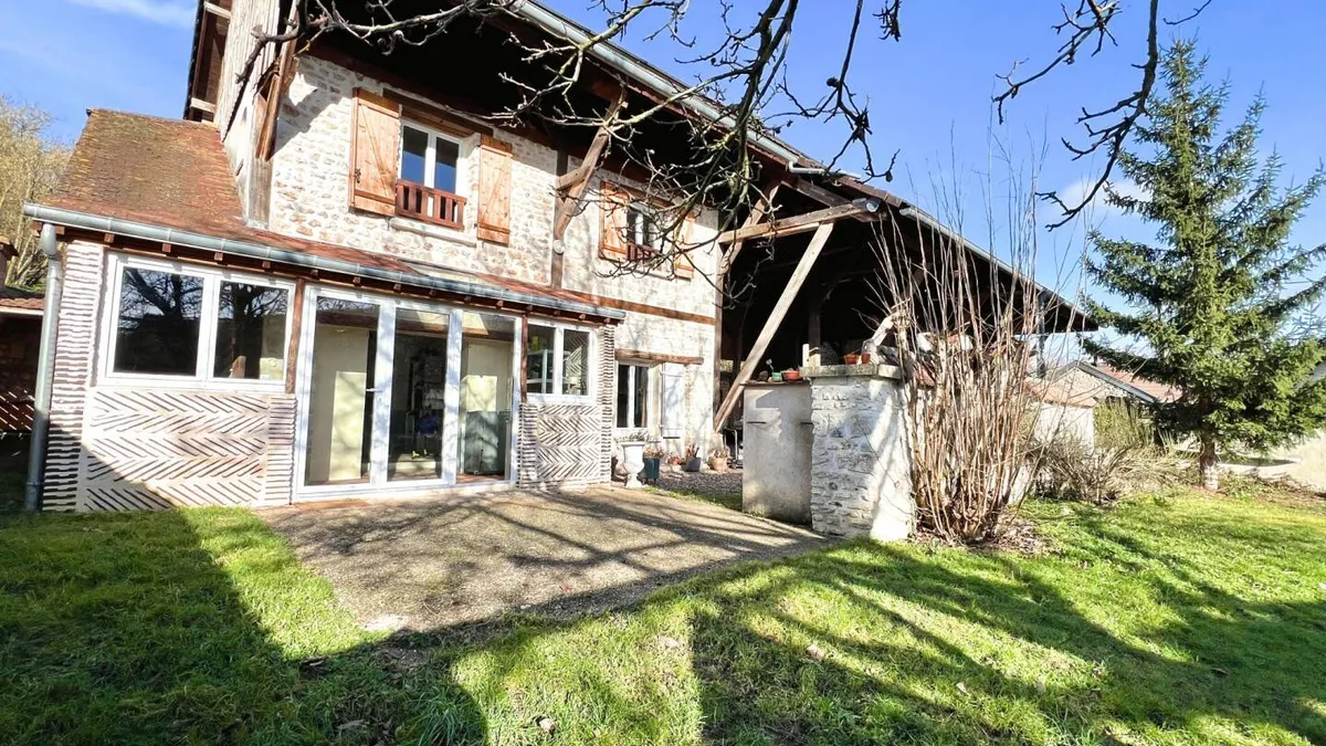 Photo 1