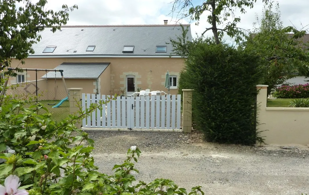 Photo 1