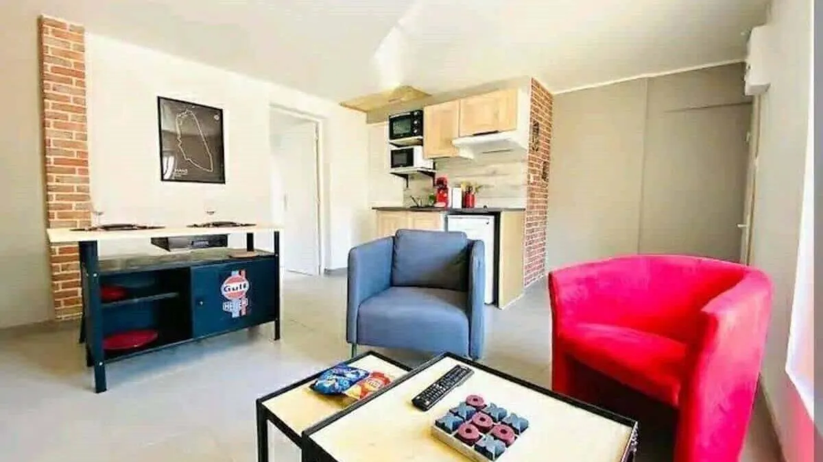 Photo 1