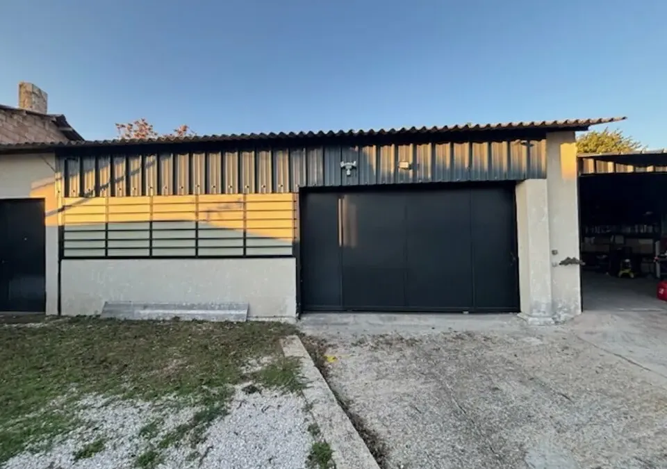 Photo 1