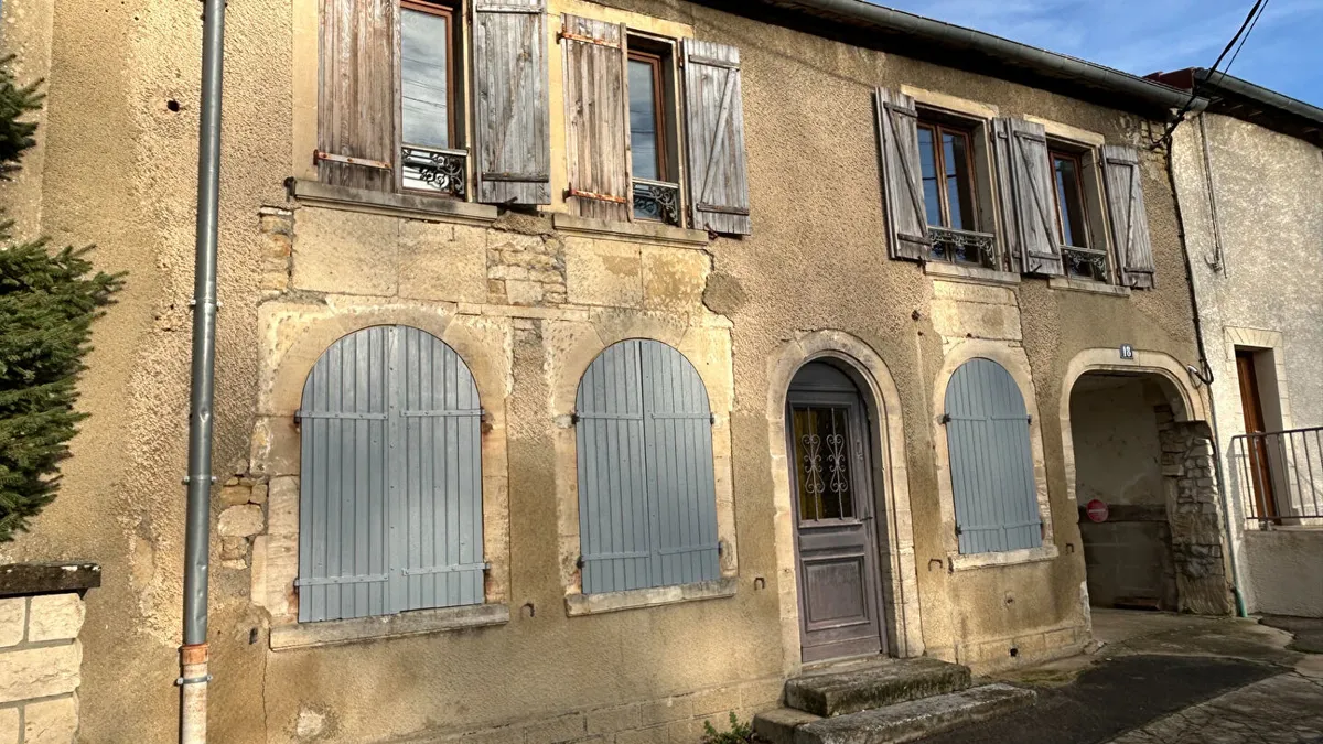 Photo 1