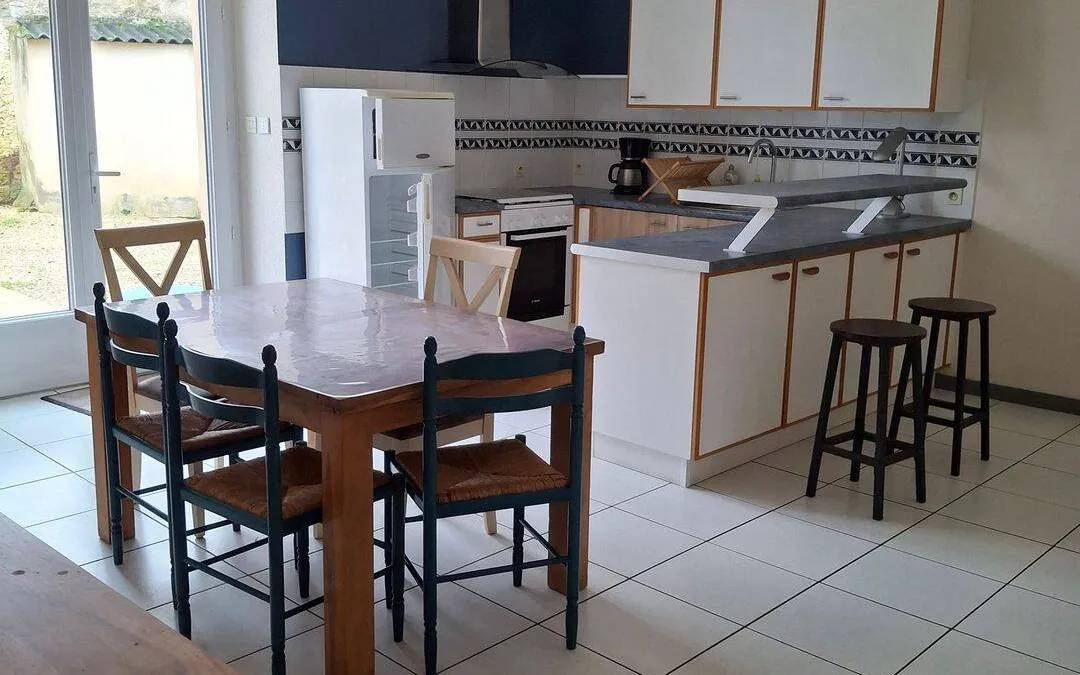 Photo 1